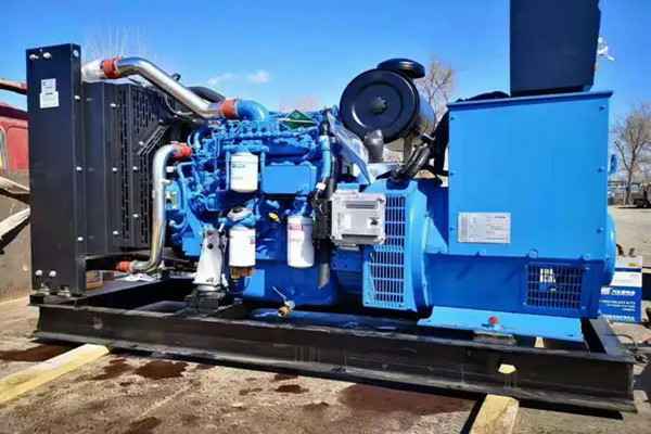 米乐网页版·官方端网站-米乐(中国)机电一批柴油发电机组发往客户手中